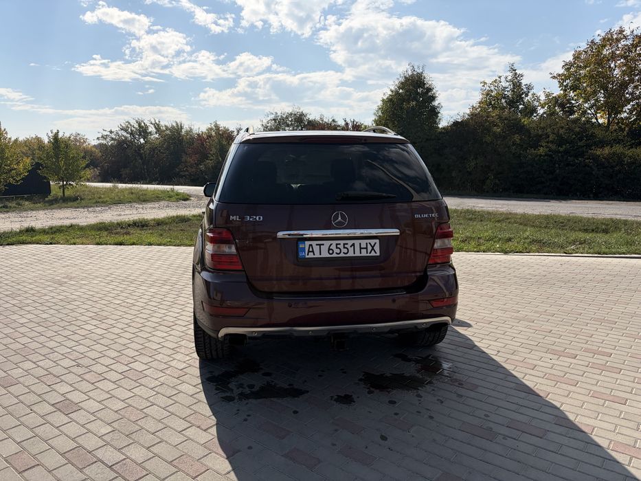 Mercedes-Benz ML320