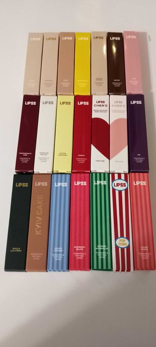 Акція! 1+1+1=4 Блиск для губ Lipss нові.