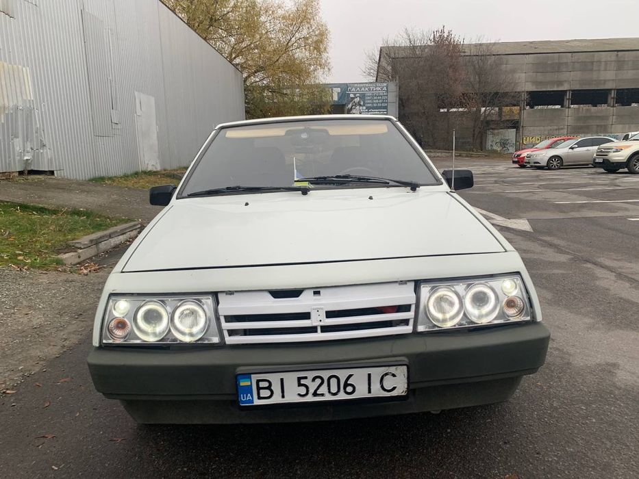 Ваз-2109 сів і поїхав