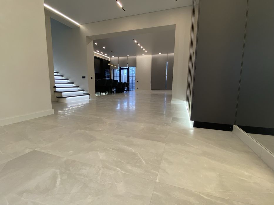 Новый дом из красного кирпича! 7 ст.Б.Фонтана