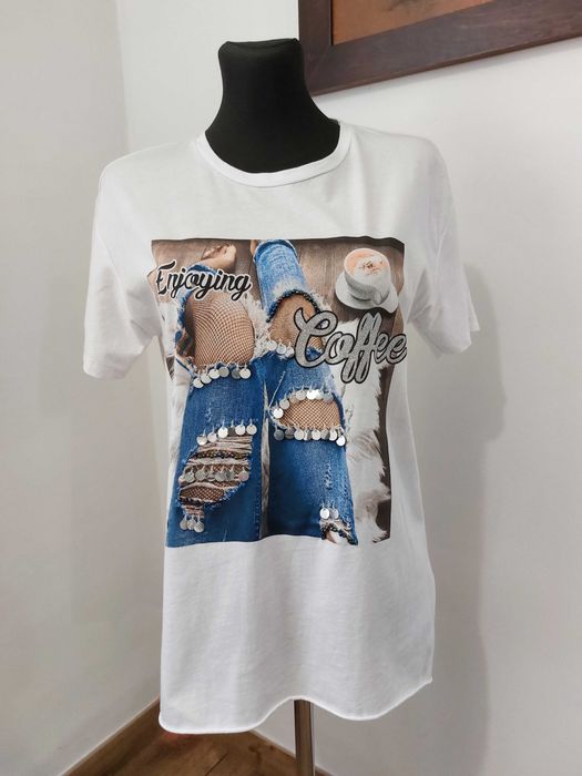 Biały, asymetryczny T-shirt z nadrukiem, S