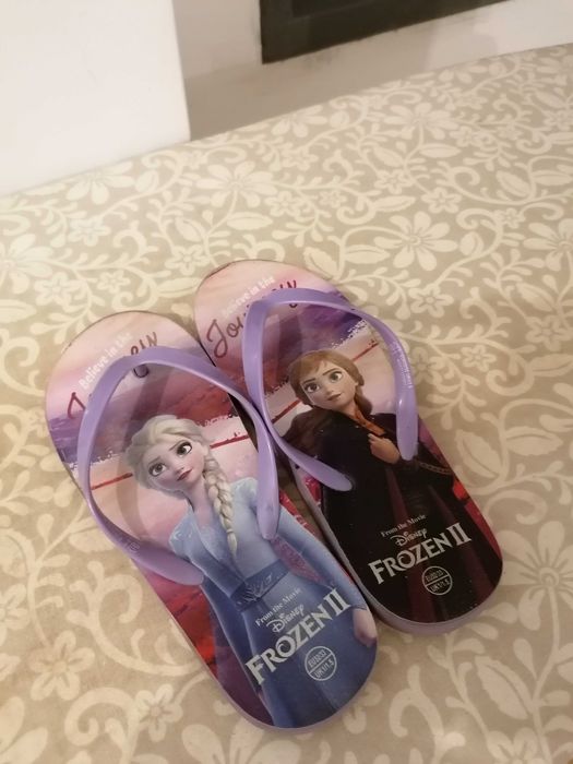 Vendo Havaianas frozen muito bonitas como novas