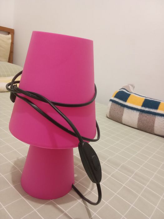 Candeeiro abajur rosa.