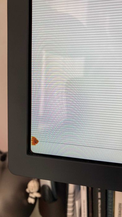 Monitor LG UltraFine 4K 24MD4KL (para peças ou reparação)