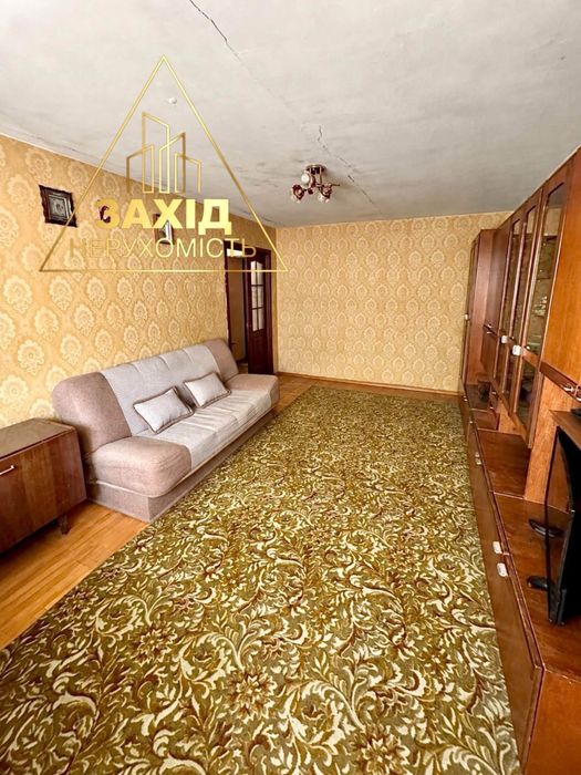 Трикімнатна чешка на пр. Молоді, 2 поверх