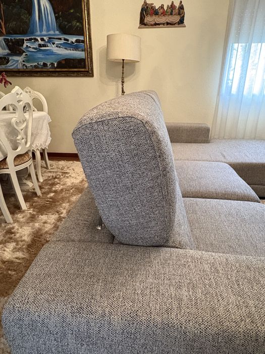 Sofa, usado mas como novo. Tons creme