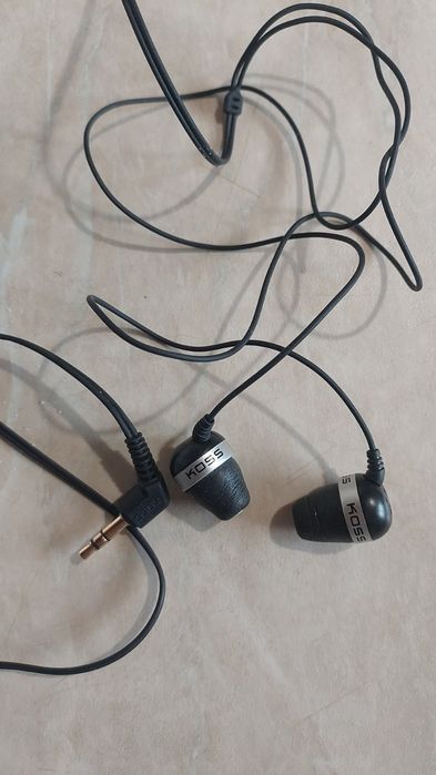 Наушники KOSS The Plug Hovedtelefoner