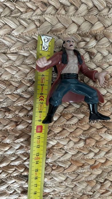 Ben 10 Figurka Aggregor