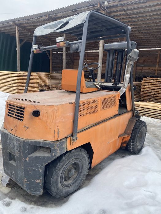 Продам вилочний навантажувач