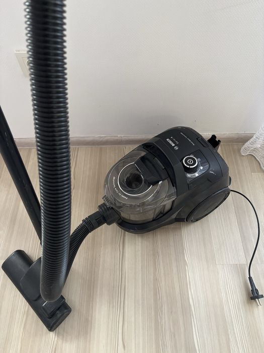 Пилосос BOSCH в ідеальному стані