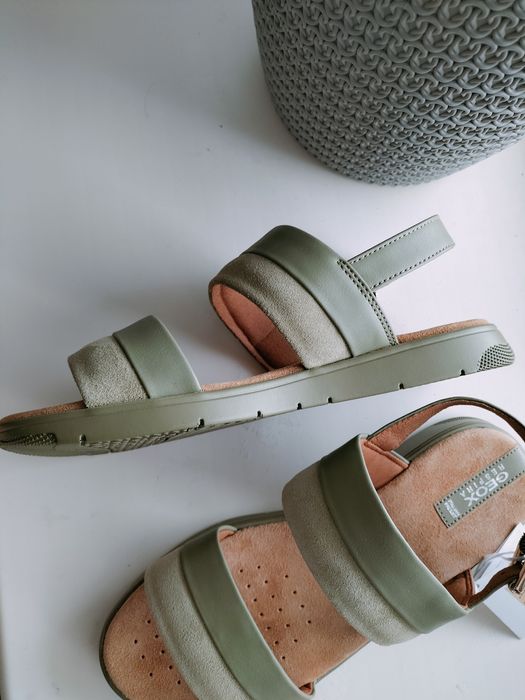 Босоніжки натуральні Geox 37р