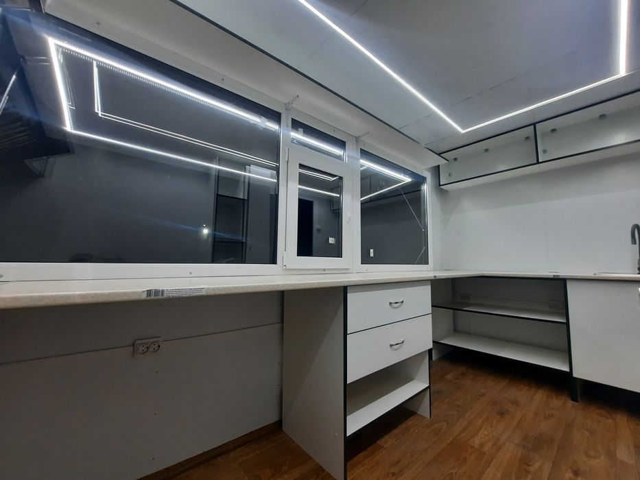 Торговий прицеп-кіоск, маф, фастфуд, кавярня, купава, кухня на колесах