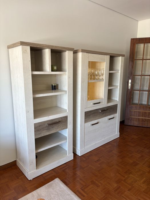 Estante e Vitrine - Mobilia de Sala