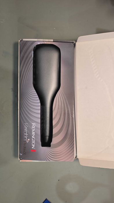Szczotka prostująca CB7480 Keratin Protect Remington