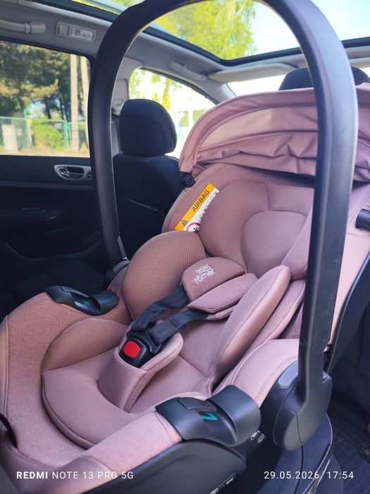 Fotelik Britax Romer z bazą jak nowy