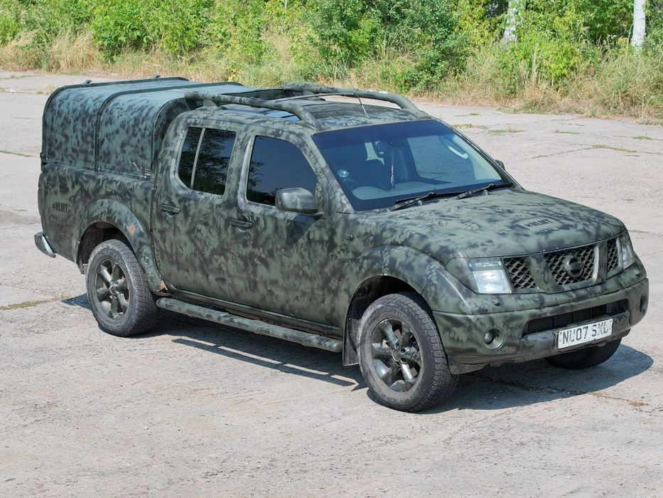авто Nissan Navara 4x4