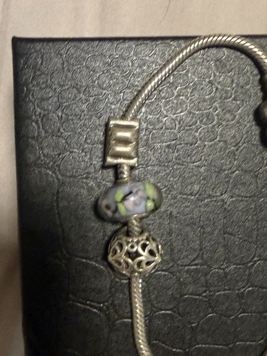 Pulseira PANDORA Original + 3 Contas | Produto de Insolvência | 85 €