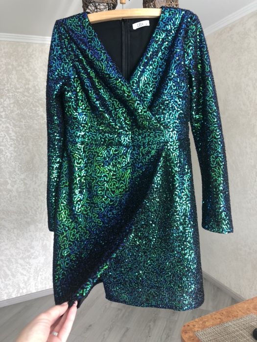 Святкова вечірня сукня розміру L