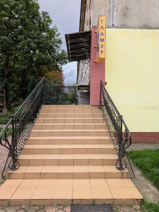 Продається комерційне приміщення (магазин) у м. Бурштин