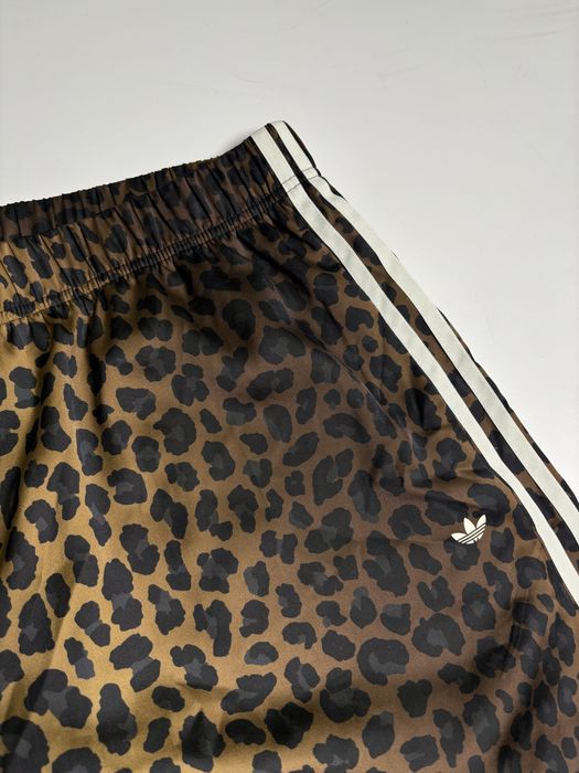 Широкі леопардові спортивки adidas штаны адидас y-3 wales boner