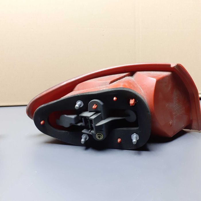 Lampy tylne Alfa Romeo 147