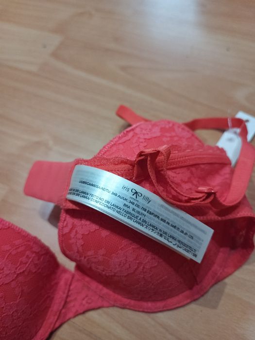 Nowy stanik 75B z metką stan idealny