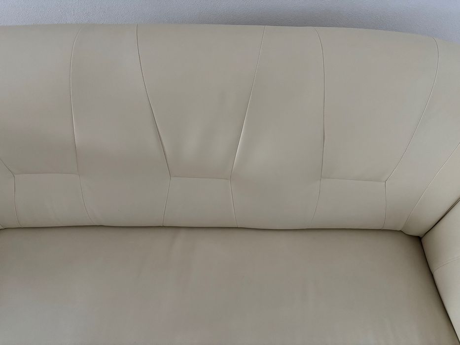 Sofá bege em ótimo estado
