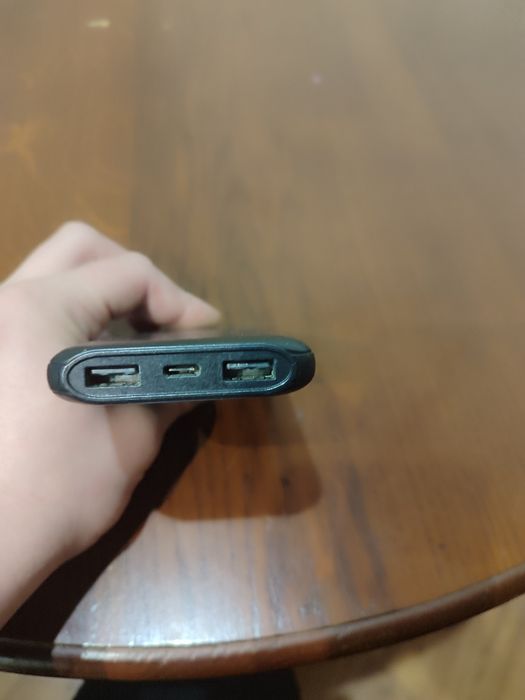 Продається повербанк беушний