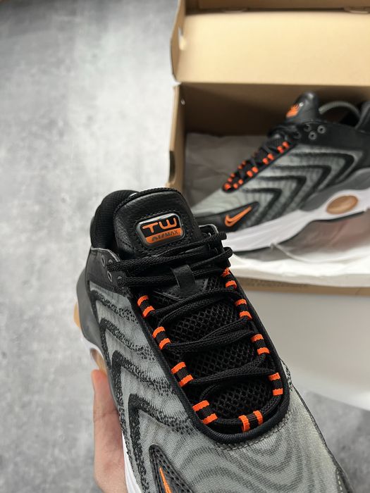 Оригінал! Nike Air Max TW NN Grey/Black/Orange, 42: (26,5 см) Як Нові!