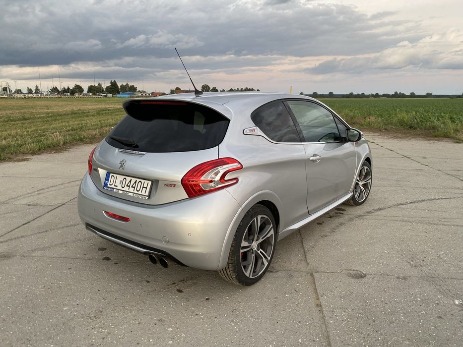 Peugeot 208 Gti 2013 photo 3