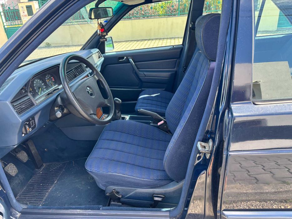 Mercedes 190 E   139000 kms Nacional