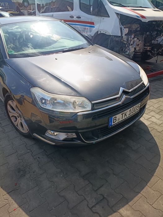 Zderzak citroen C5 EEHD 2011 rok.