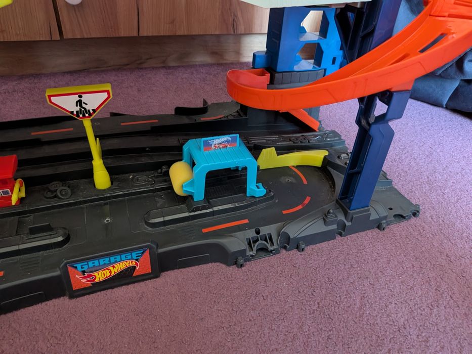 Hot Wheels Ultimate Garage Smok