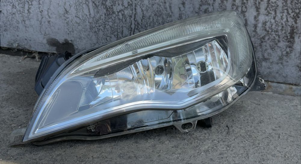 Фара ліва Opel astra j