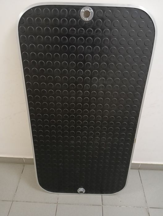 Stó sprzęt dla strzeżenia psów