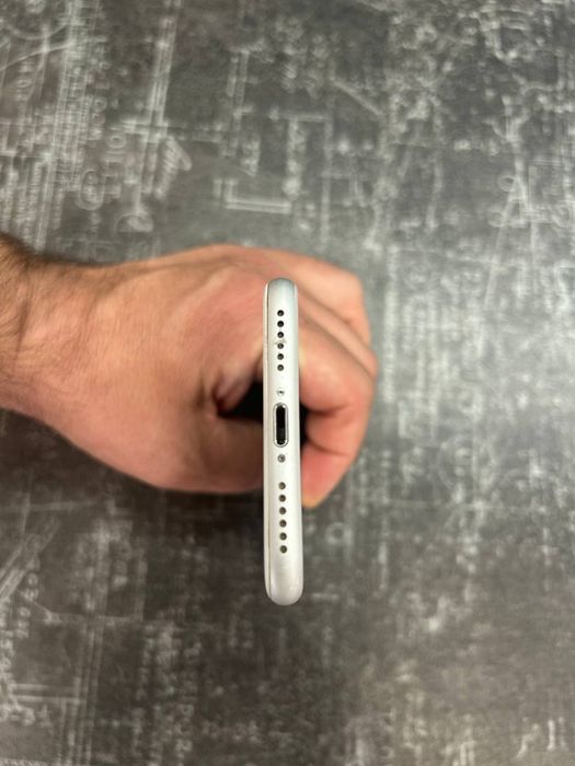 iPhone 7 в гарному стані