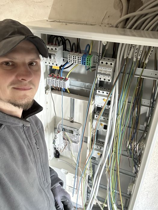 Usługi Elektryk, naprawy, montaż, modernizacja, pomiary elektryczne