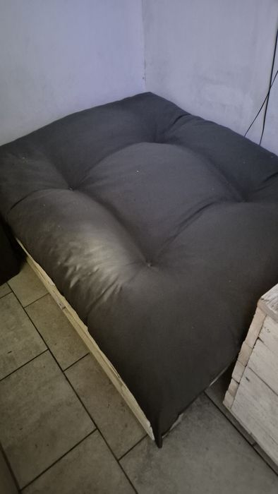 Paleta z siedziskiem