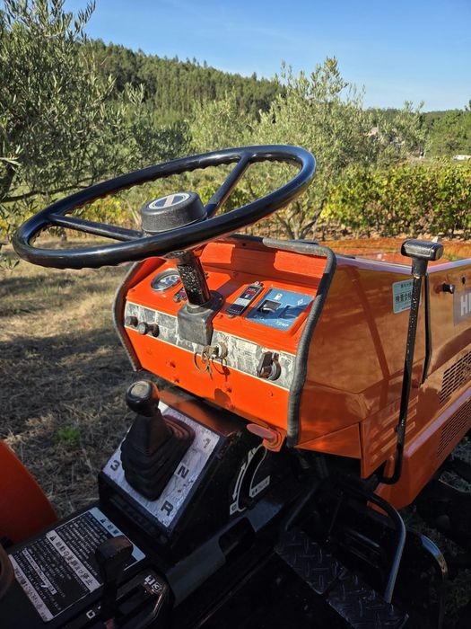 Trator Hinomoto E1804 4x4