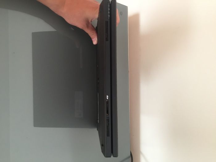 Vendo pc DELL Latitude 2110435390890031851523