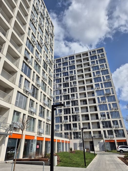 Продам 2к квартиру жк Вертикаль Клочко-6  60м2 с ремонтом