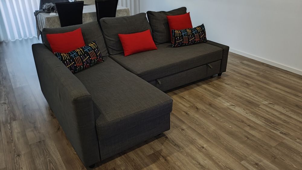 Sofá com chaise longue