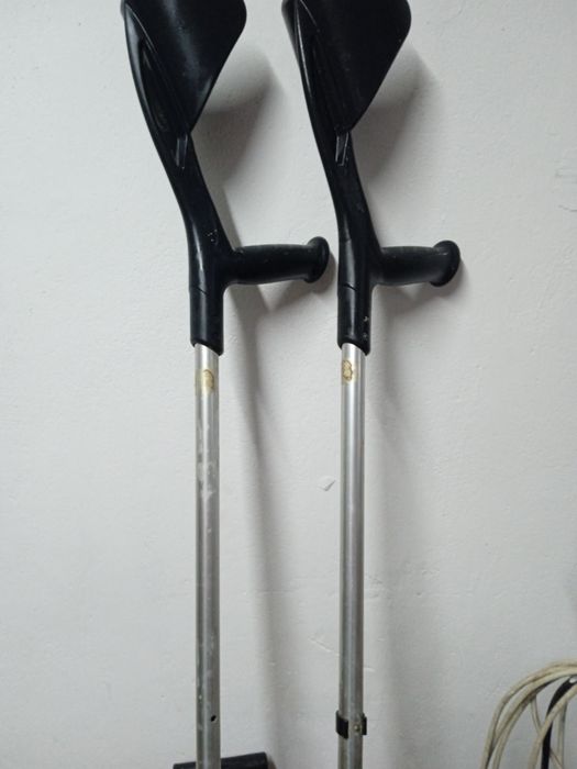 Sprzedam kule do chodzenia