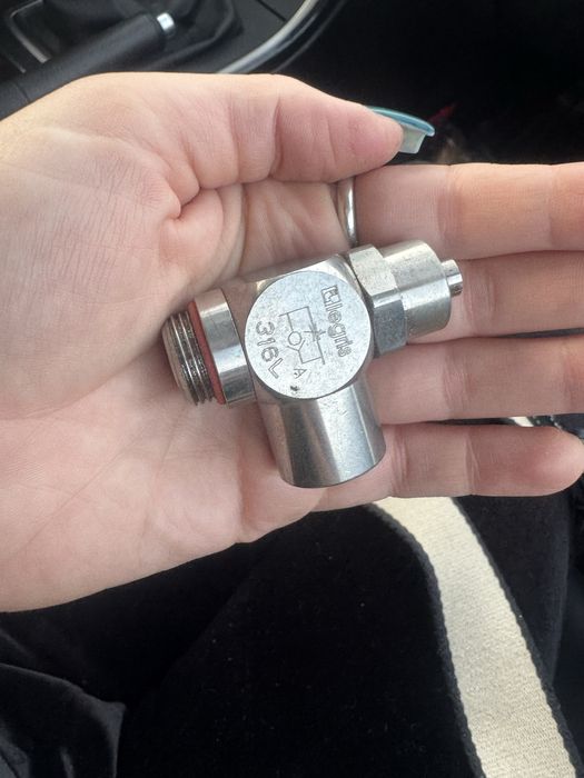 Zawory dławiące nierdzewne