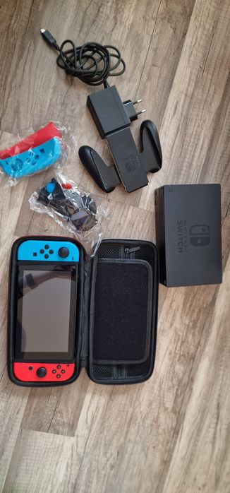 Konsola Nintendo switch + karta pamięci 128GB