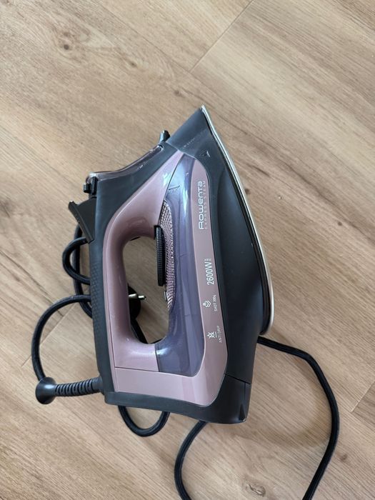 Ferro a vapor Rowenta