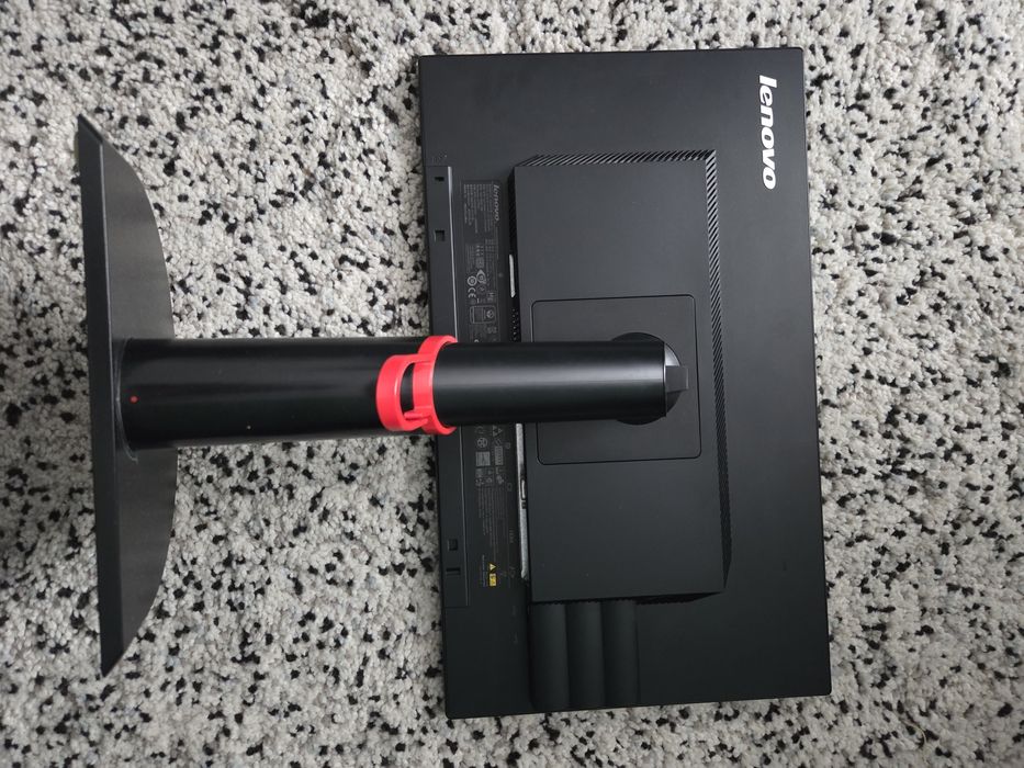 Monitor Lenovo lt2223 przekatna 22 cale