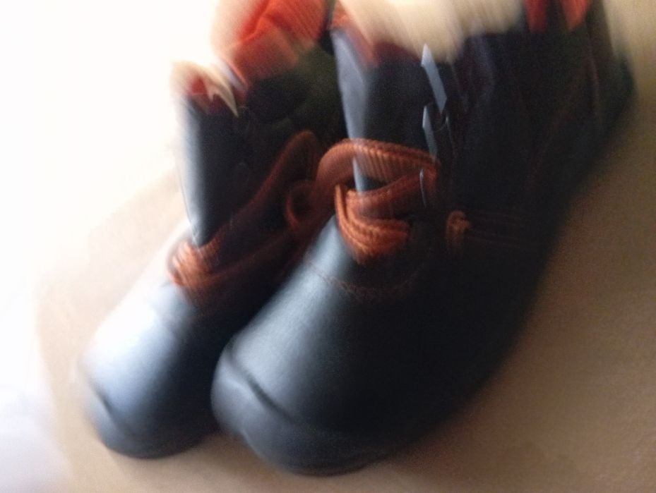 Нове чоловіче взуття