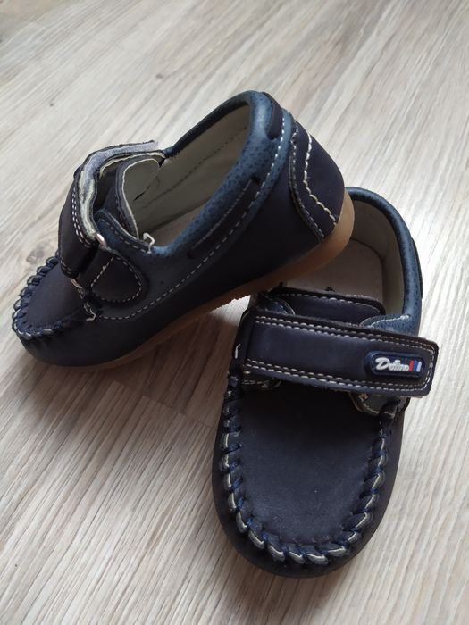 Туфлі, мокасіни.