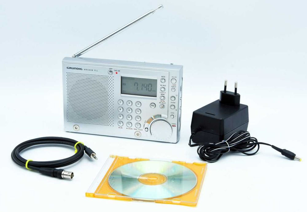 Radioamador Receptor portatil Grundig HF AM FM SSB mala acessorios